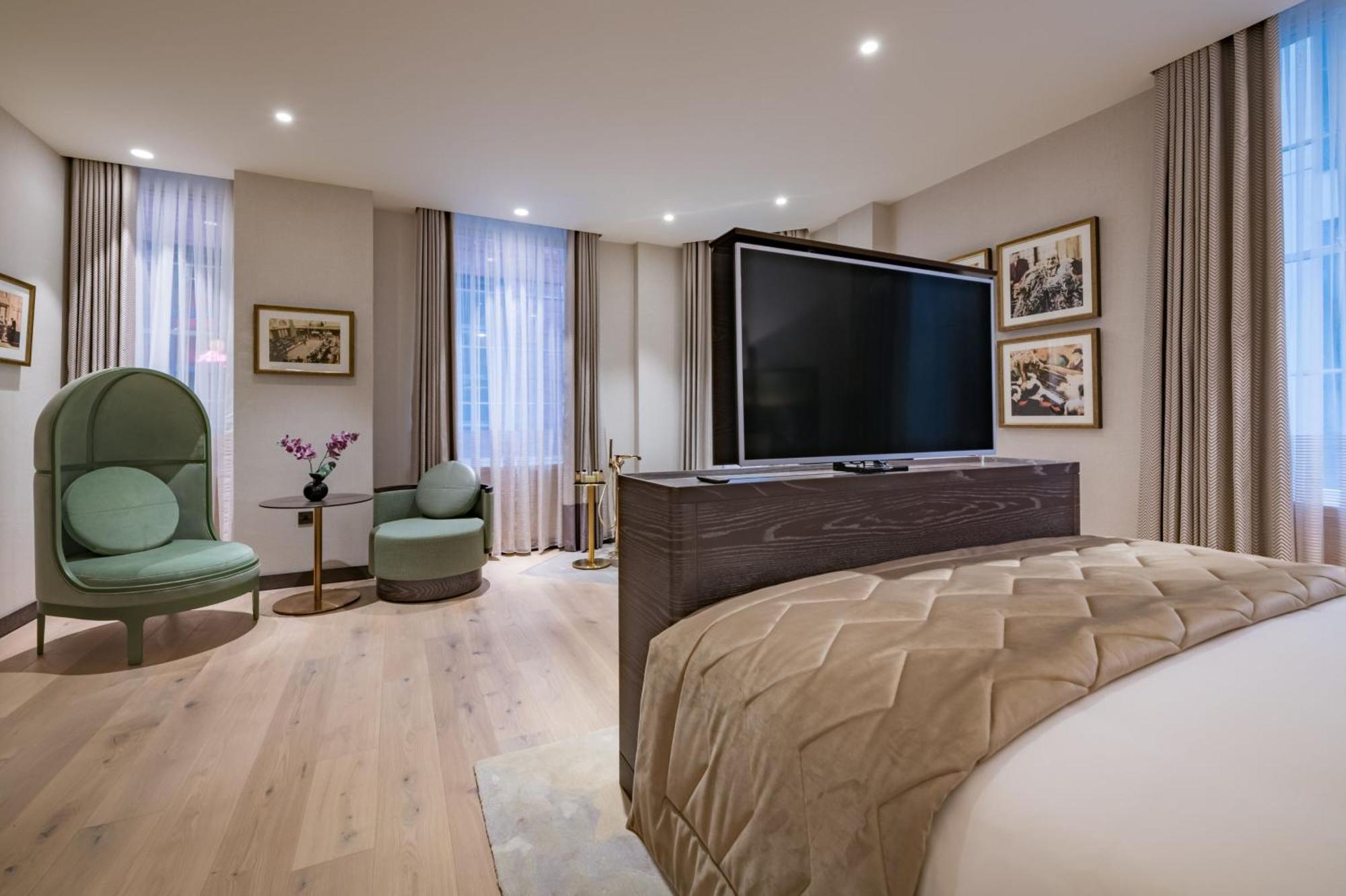 Stock Exchange Hotel, Manchester, Autograph Collection Ngoại thất bức ảnh A bedroom at the hotel