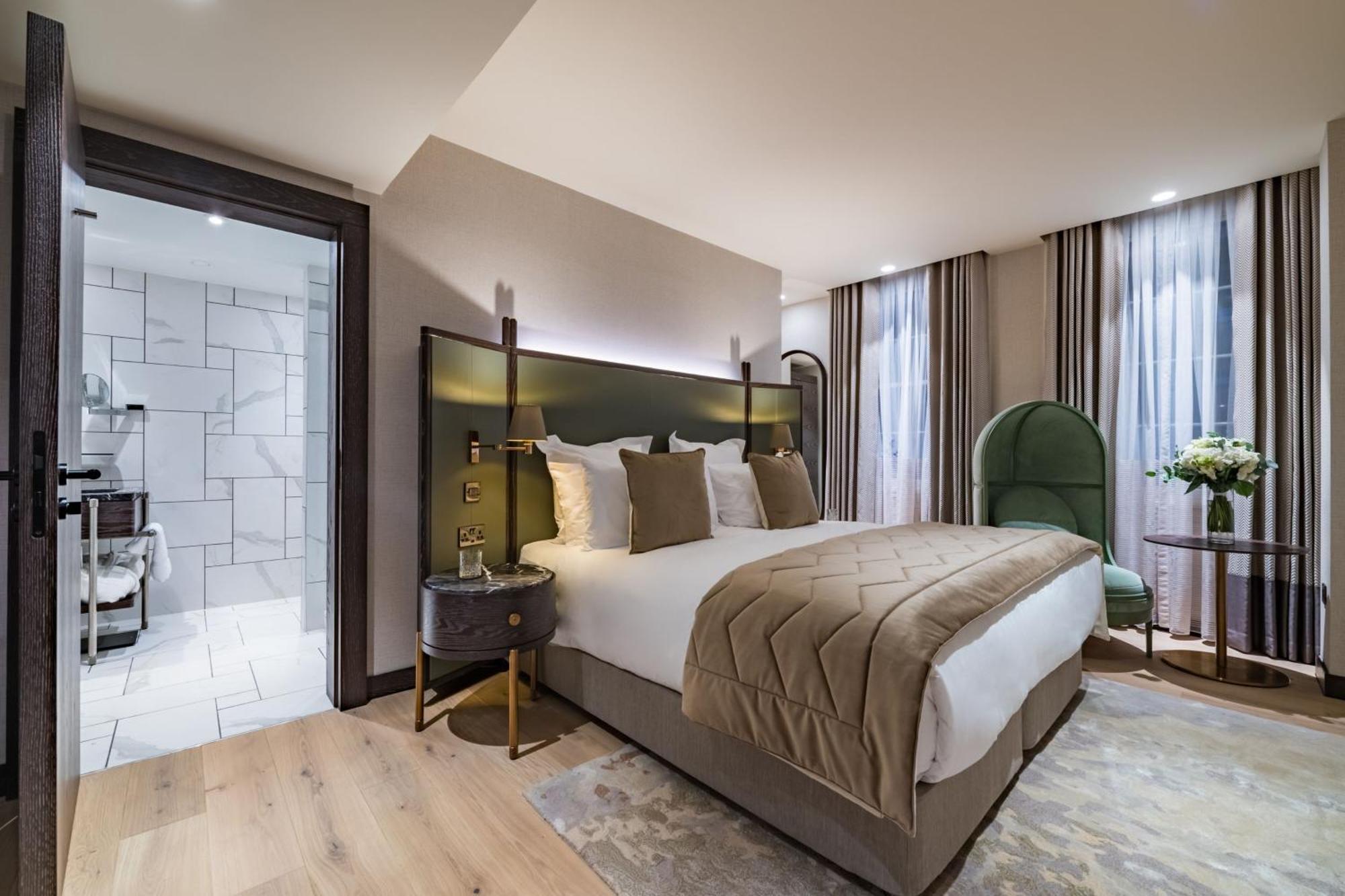 Stock Exchange Hotel, Manchester, Autograph Collection Ngoại thất bức ảnh A bedroom at the hotel