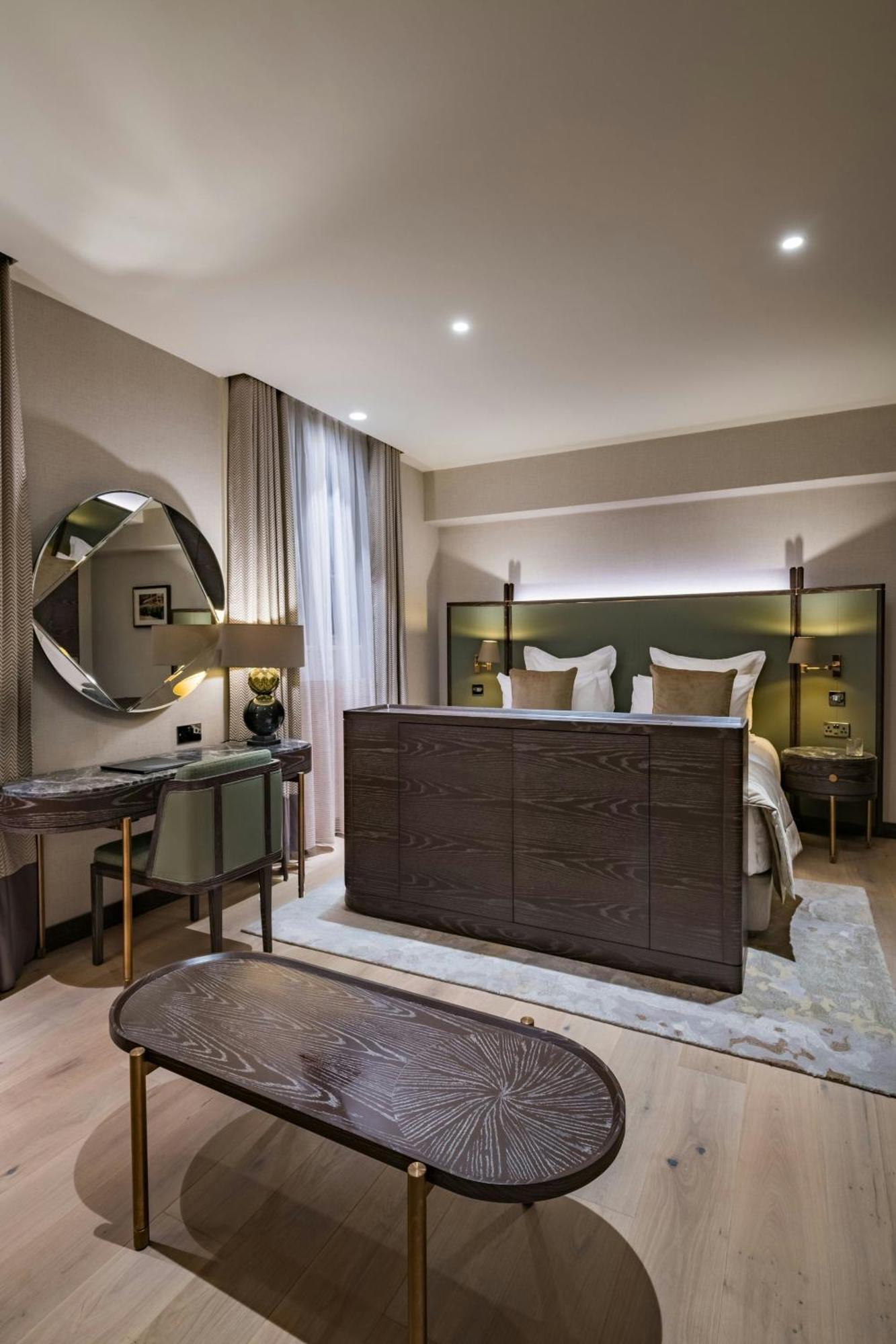 Stock Exchange Hotel, Manchester, Autograph Collection Ngoại thất bức ảnh A bedroom at the hotel